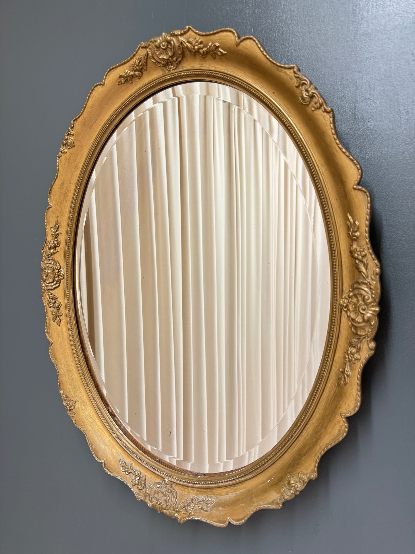 Oval guldspegel - 1900 tal