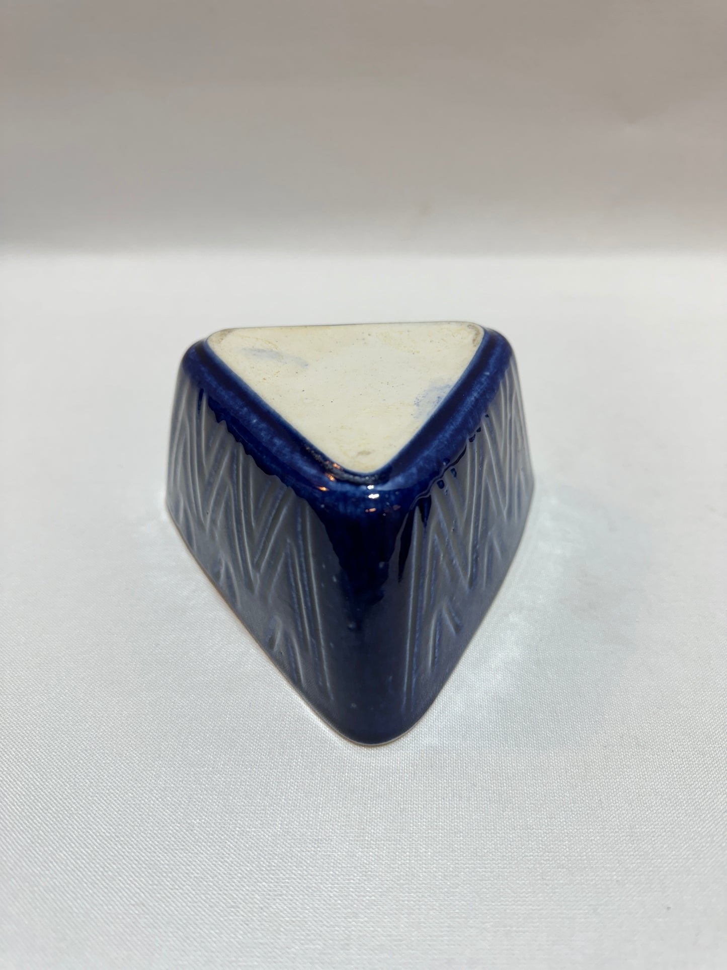 Porslinsskål med lock