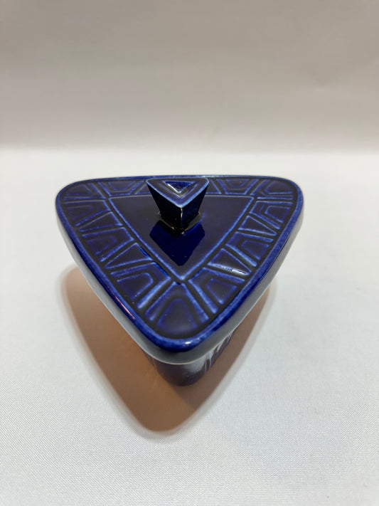 Porslinsskål med lock