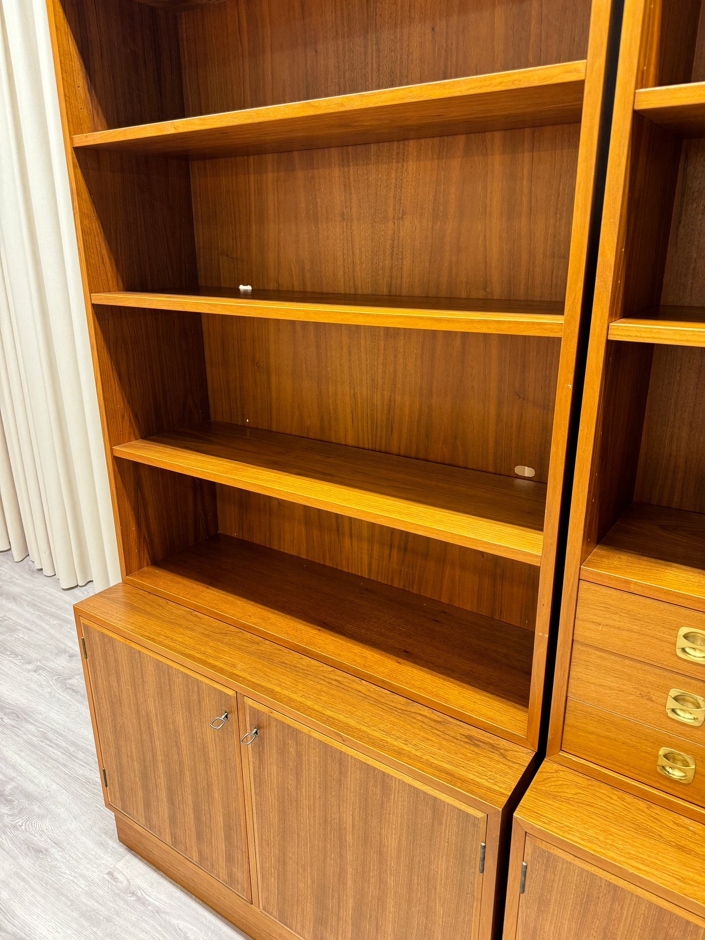 Bokhylla i teak - 1900-tal
