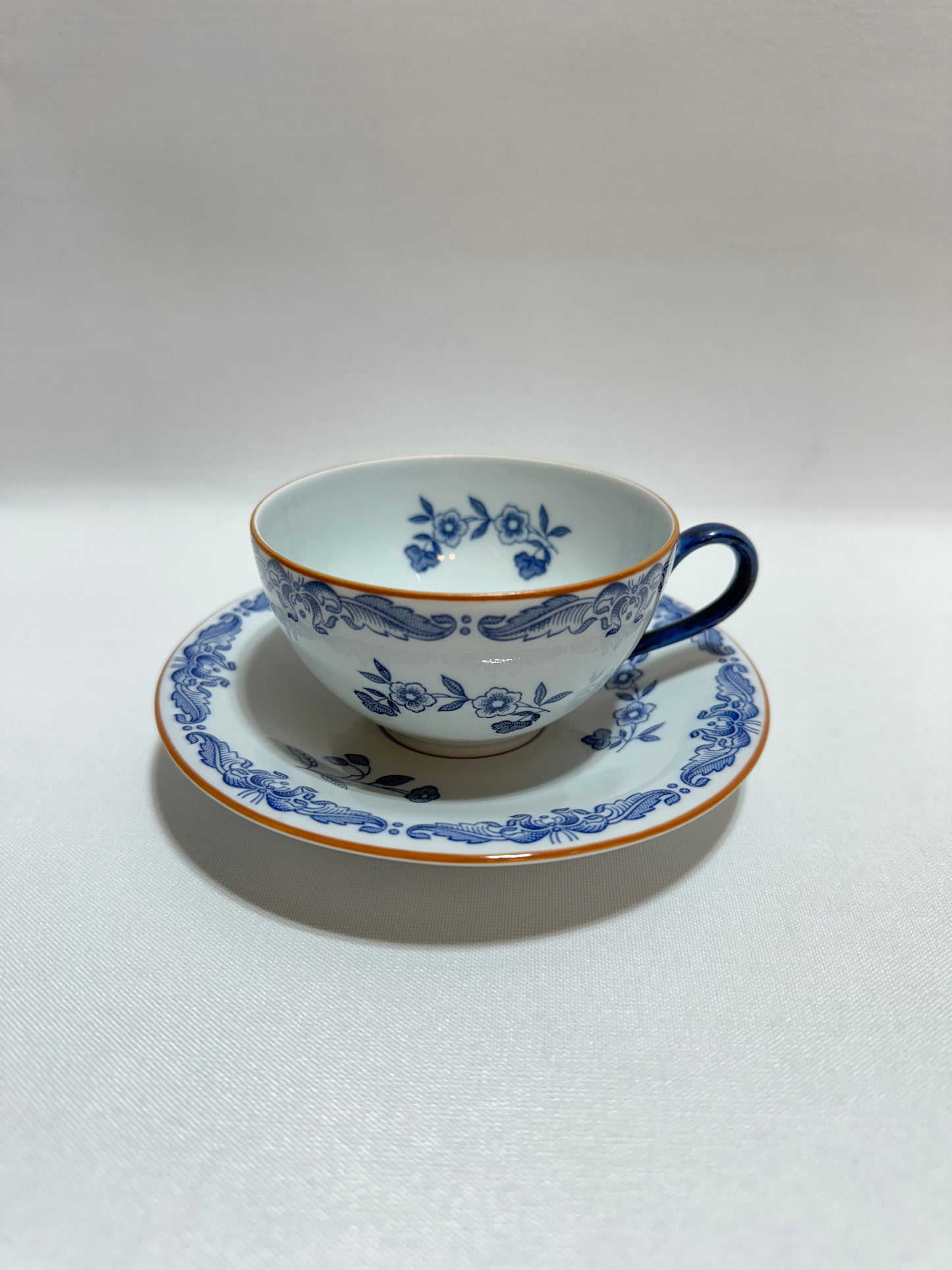 Kopp med fat - Ostindia Rörstrand