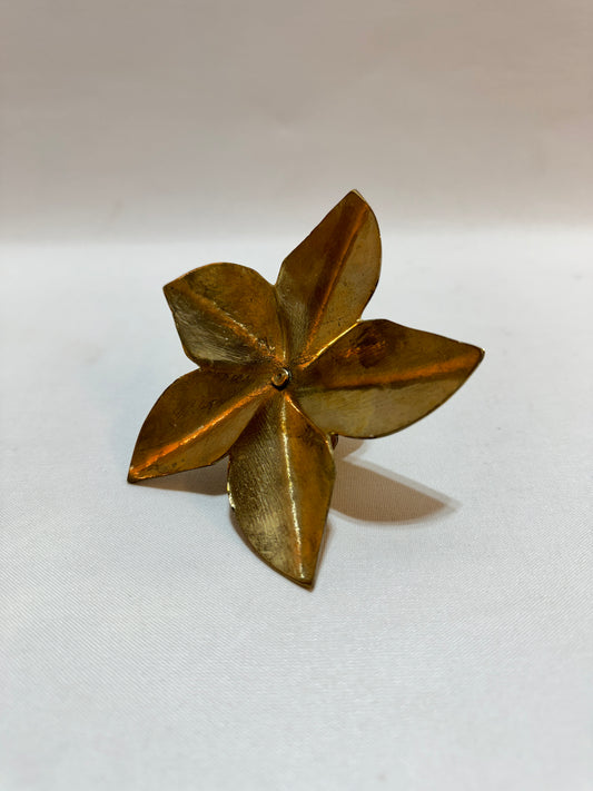 Mässingljusstake