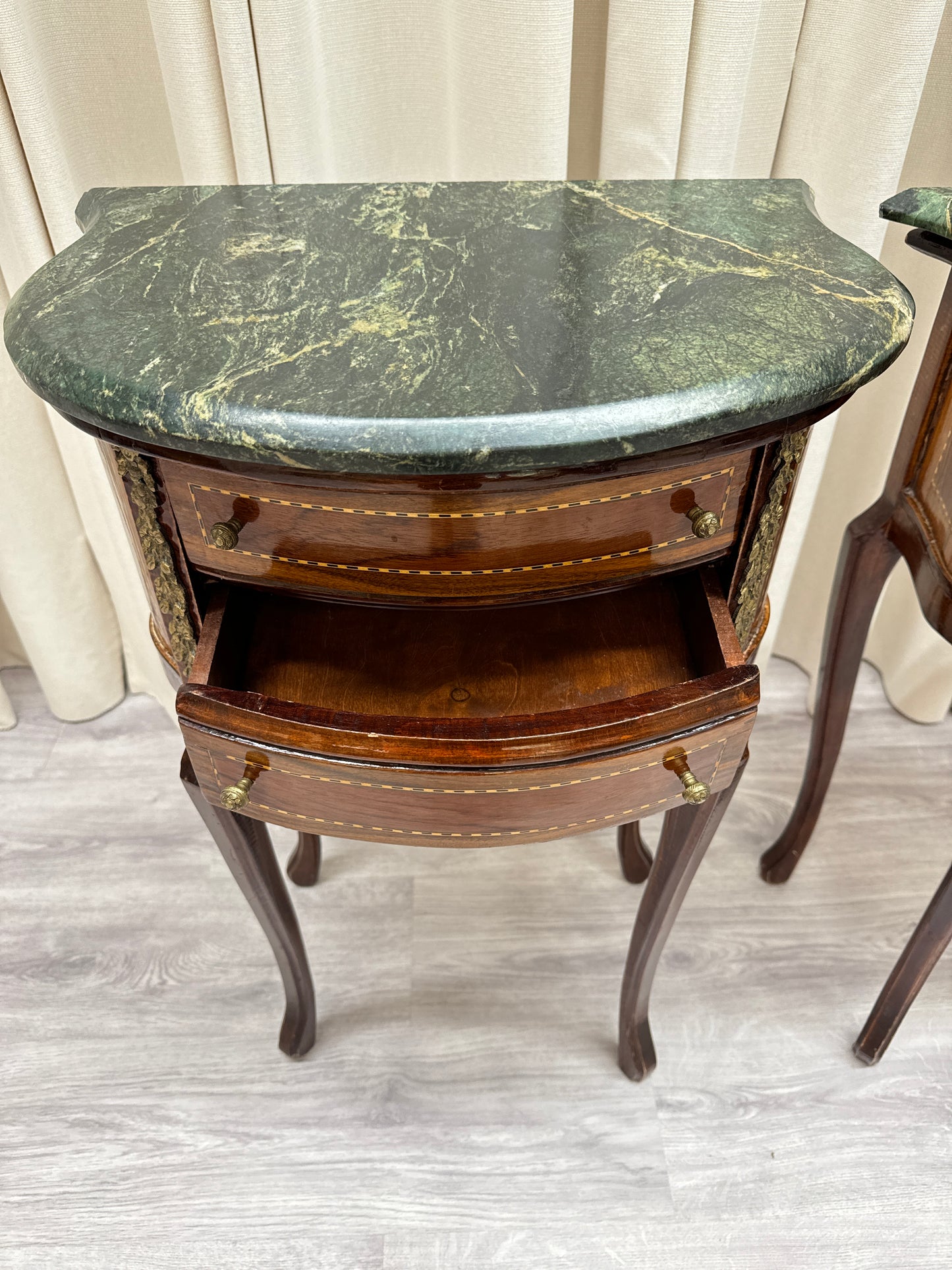 2 st nattduksbord 1900-tal