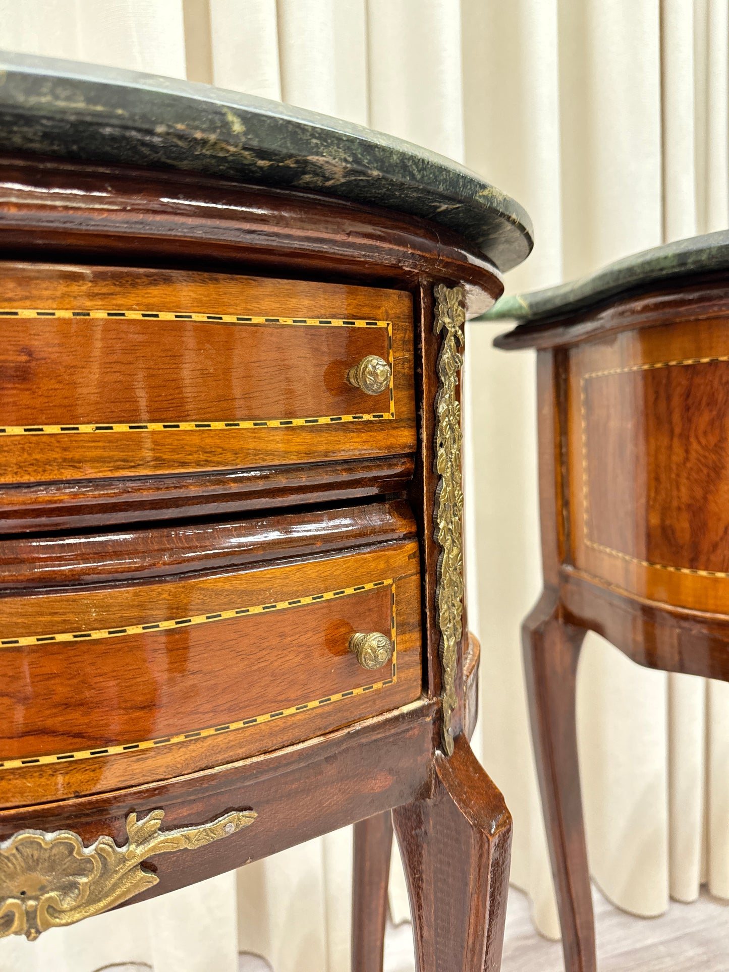 2 st nattduksbord 1900-tal