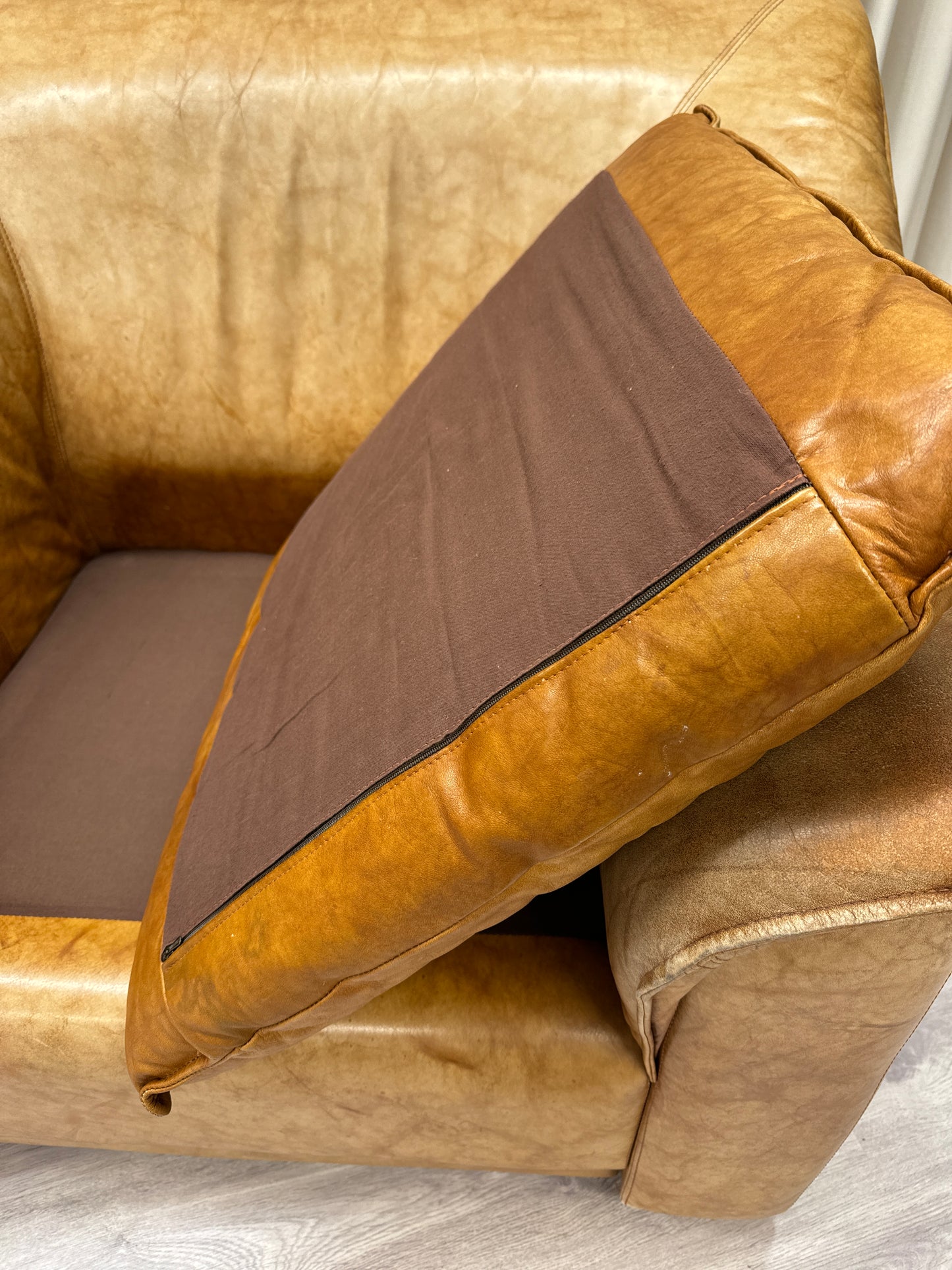 Italiensk skinnfåtölj