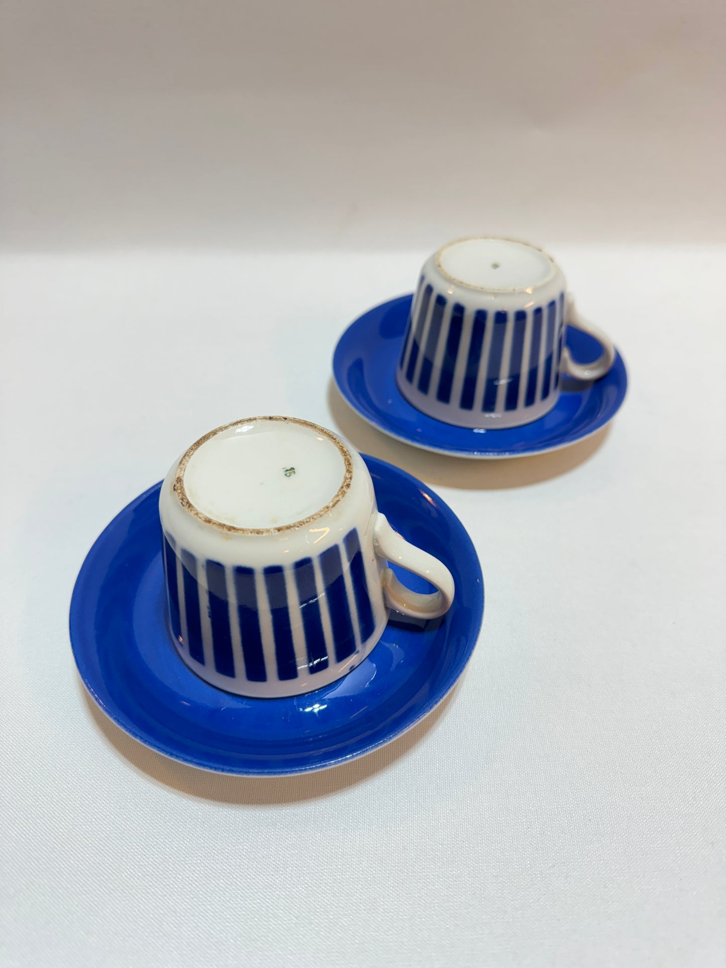 2 st Kaffekoppar med fat ”Arabia”