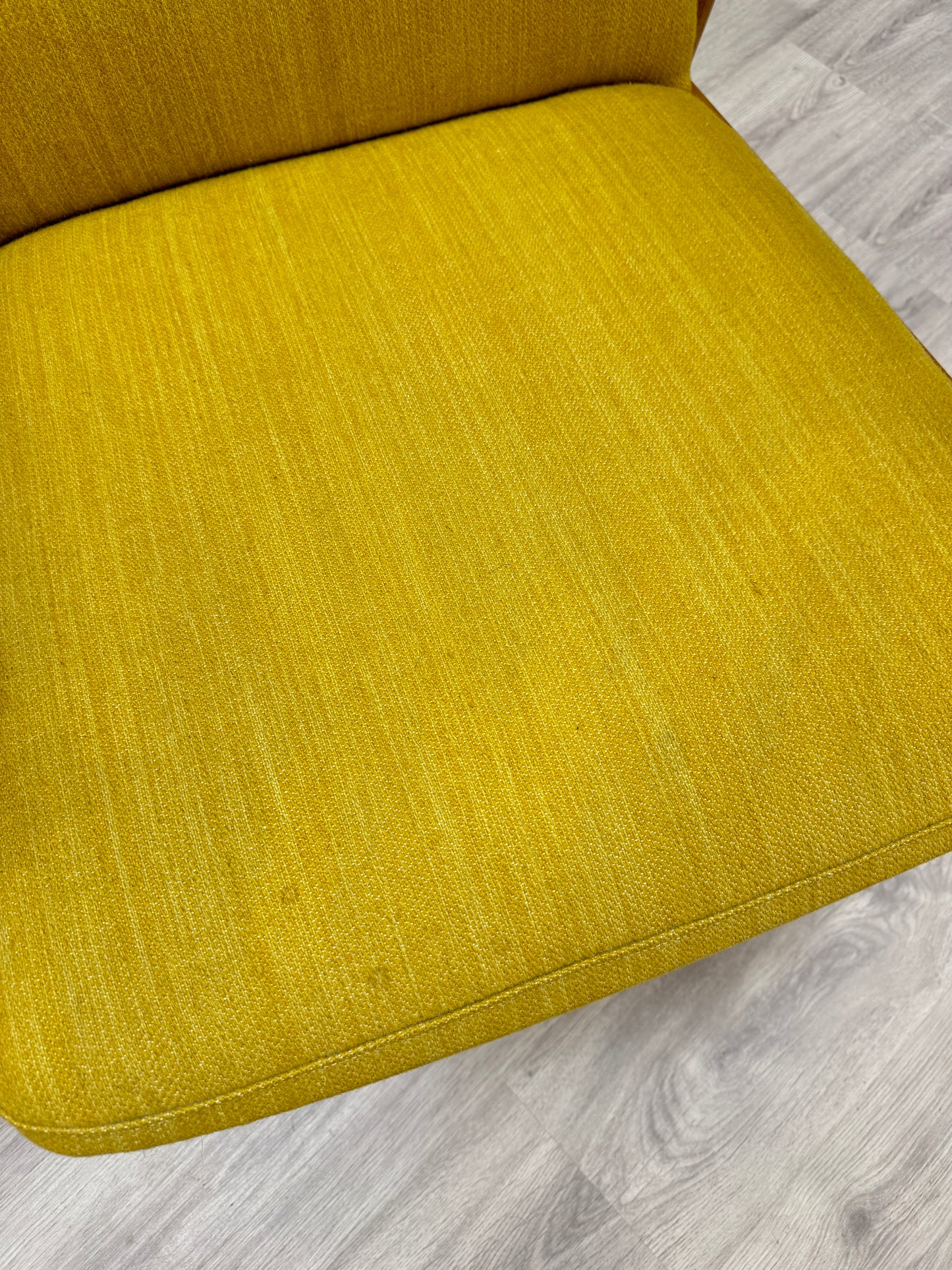 Retrofåtölj 1900-tal