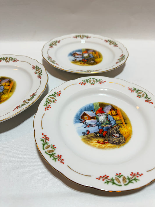 3 st Assietter ”Christineholm”