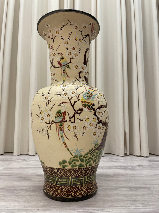 Japansk urna 1900-tal