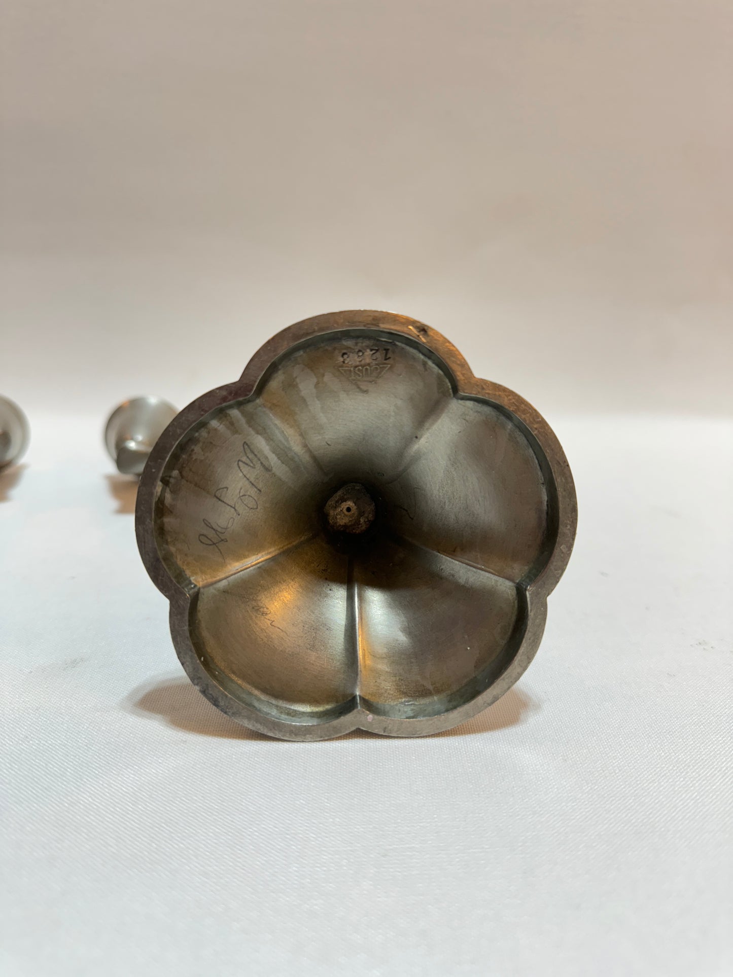 2 st Ljusstakar - Tenn