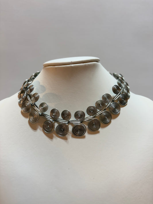Halsband