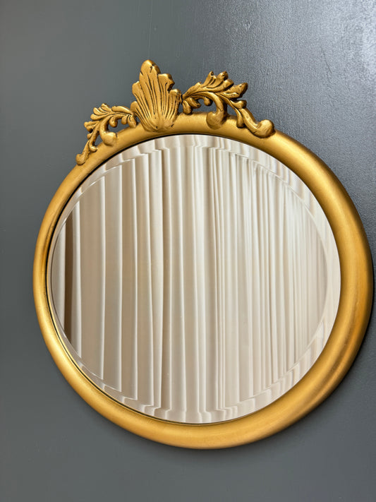 Oval spegel ”Gustafs”