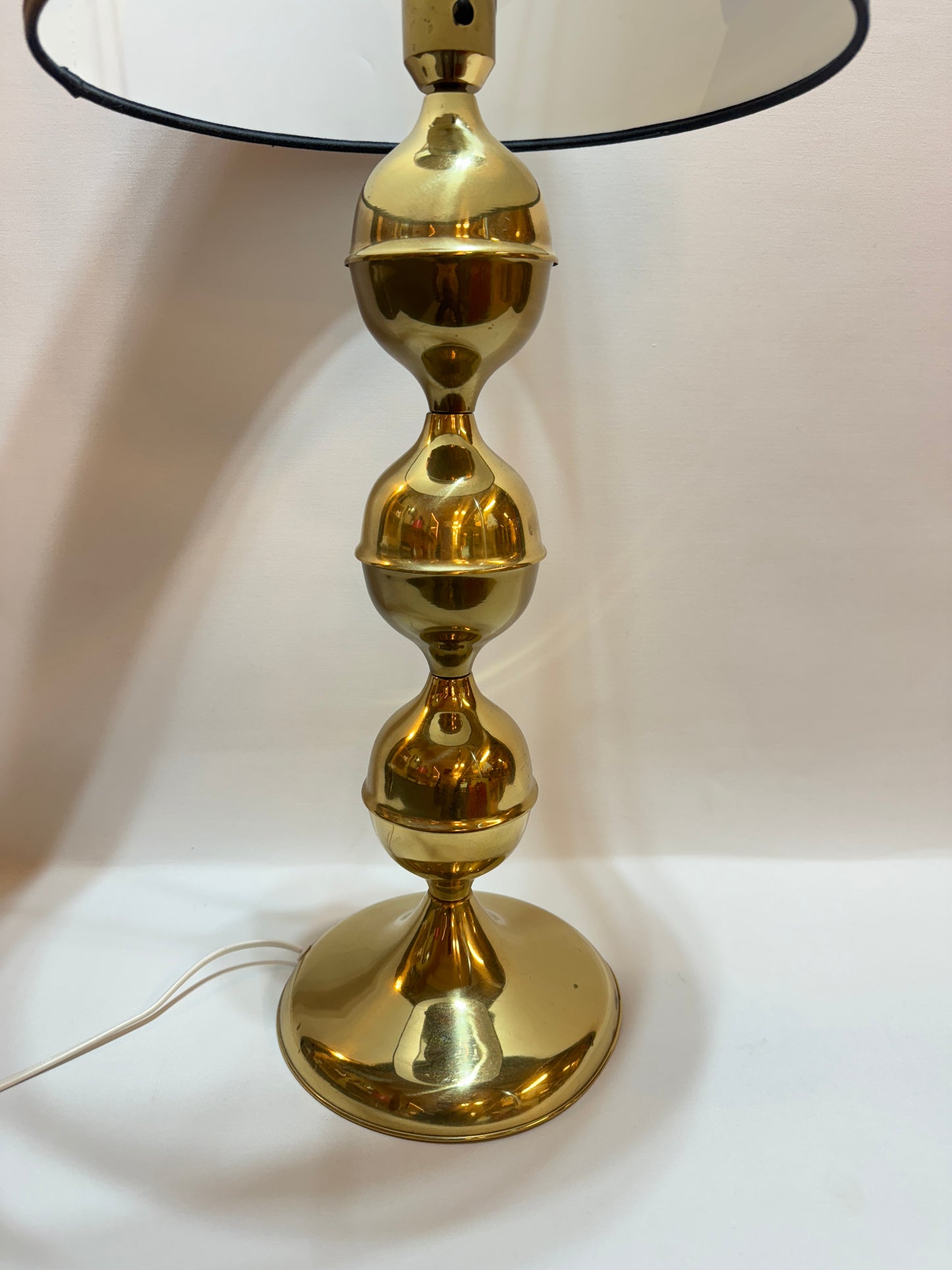 Lampa med Marimekkoskärm